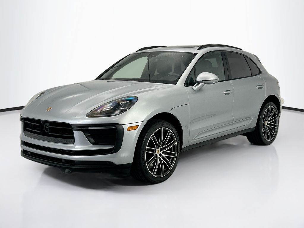 Thumbnail: 2025 Porsche Macan - 1