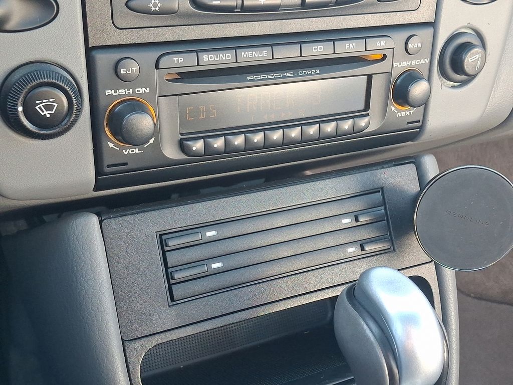 Thumbnail: 2003 Porsche 911 - 16