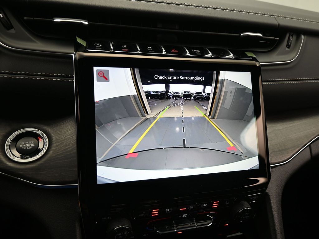 Used 2024 Silver Zynith Jeep Overland image 20