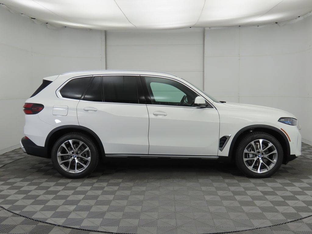 Thumbnail: 2026 BMW X5 - 4