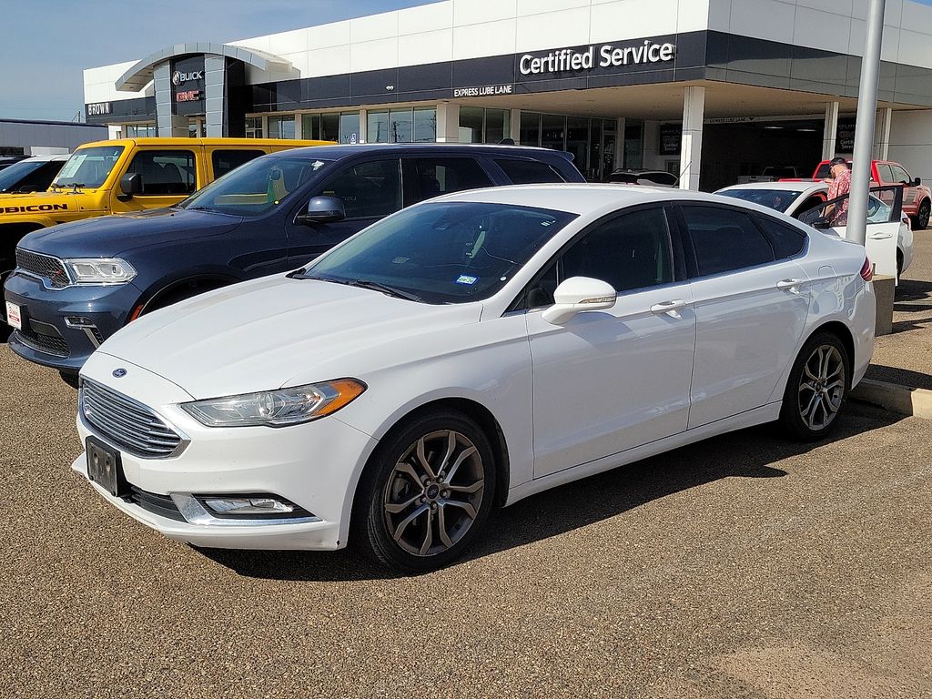 2017 Ford Fusion SE - 3