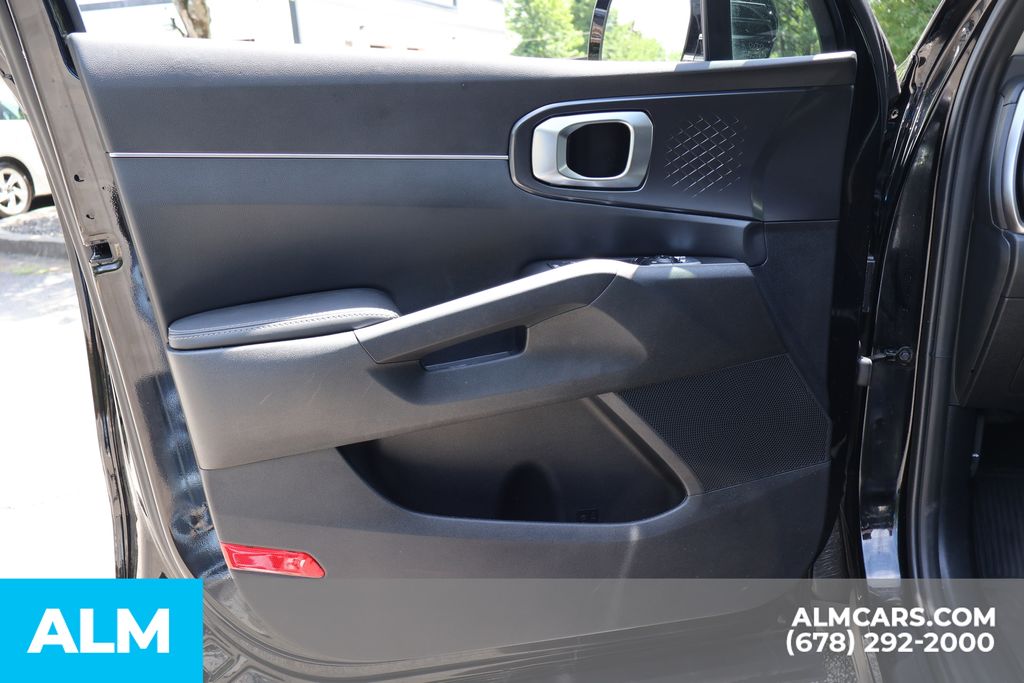 Used 2025 Black Kia S image 10