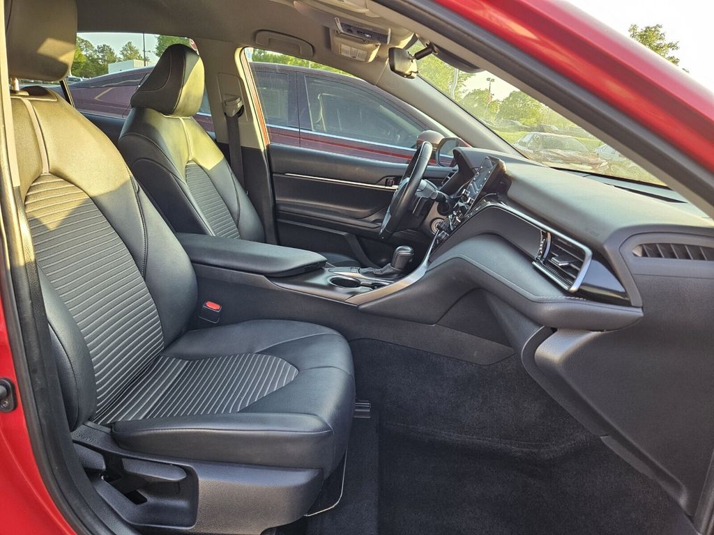 2023 Toyota Camry SE FWD Sedan