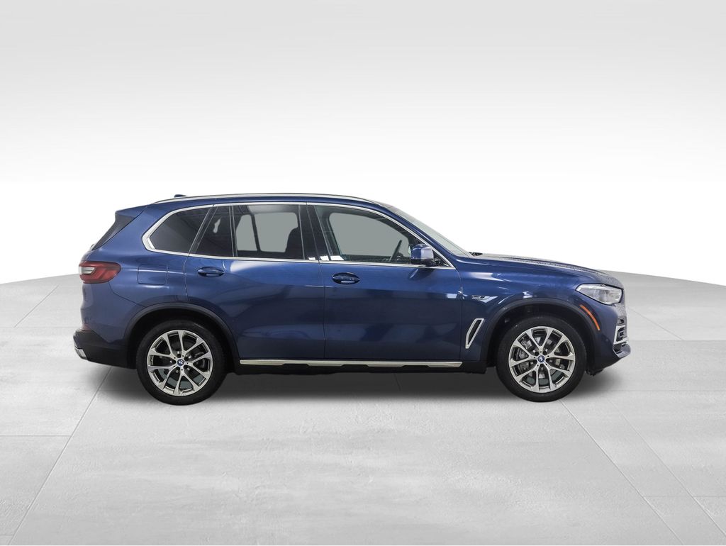 Thumbnail: 2022 BMW X5 - 6