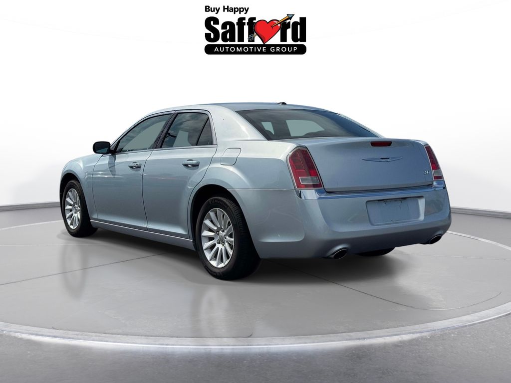 2013 Chrysler 300 Base - Photo 6