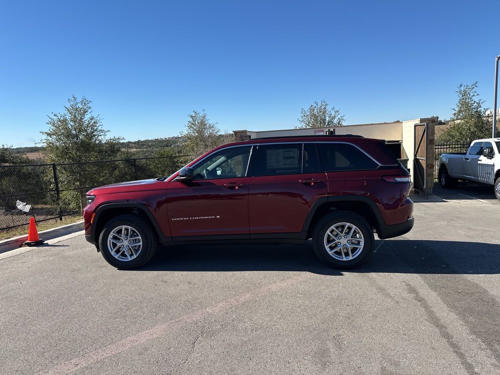 New Car 2025 Jeep Grand Cherokee  Laredo X For Sale Under $40,000 In Austin, Texas
