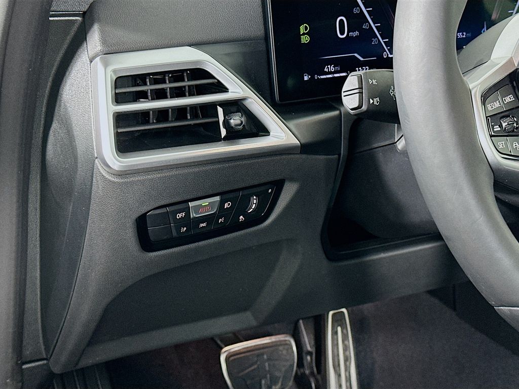 Thumbnail: 2025 BMW 2 Series - 10