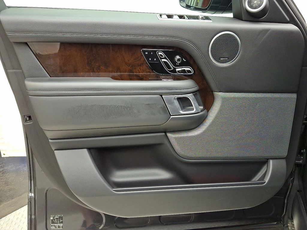 2020 Land Rover Range Rover HSE 13