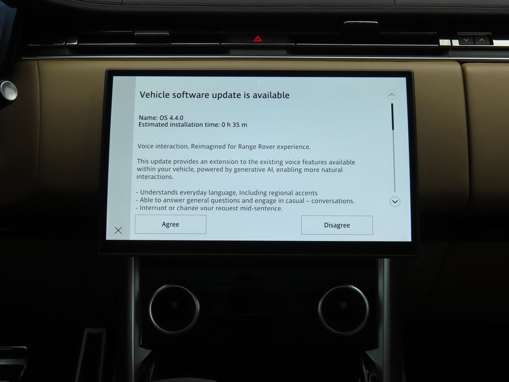 Thumbnail: 2023 Land Rover Range Rover - 14