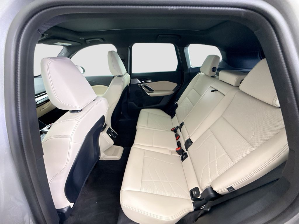 Thumbnail: 2025 BMW X1 - 19