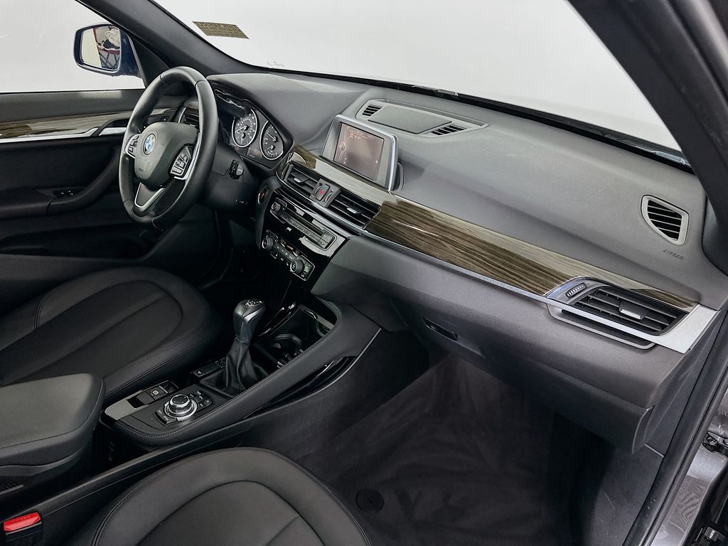 Thumbnail: 2016 BMW X1 - 28
