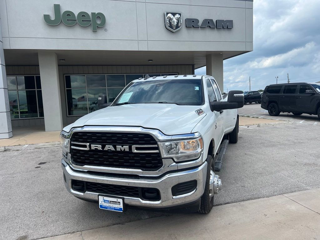 Bright White Clearcoat 2024 RAM 3500 Pickup Truck Four-Wheel Drive 6-Speed Automatic