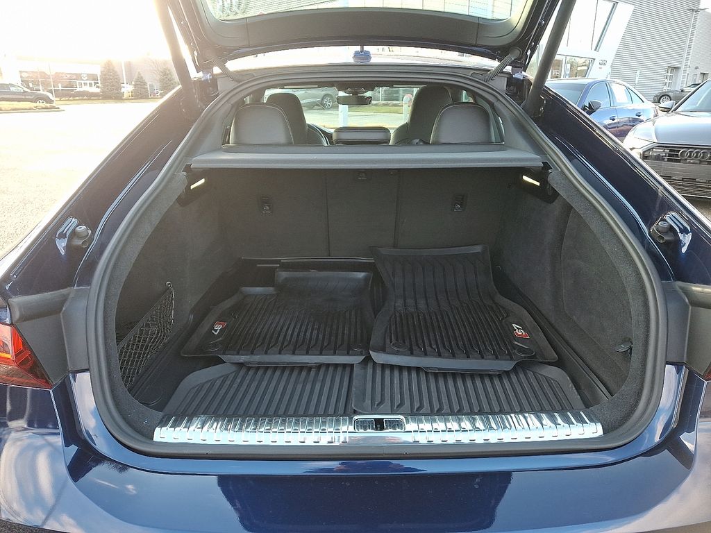 Thumbnail: 2020 Audi S7 - 31