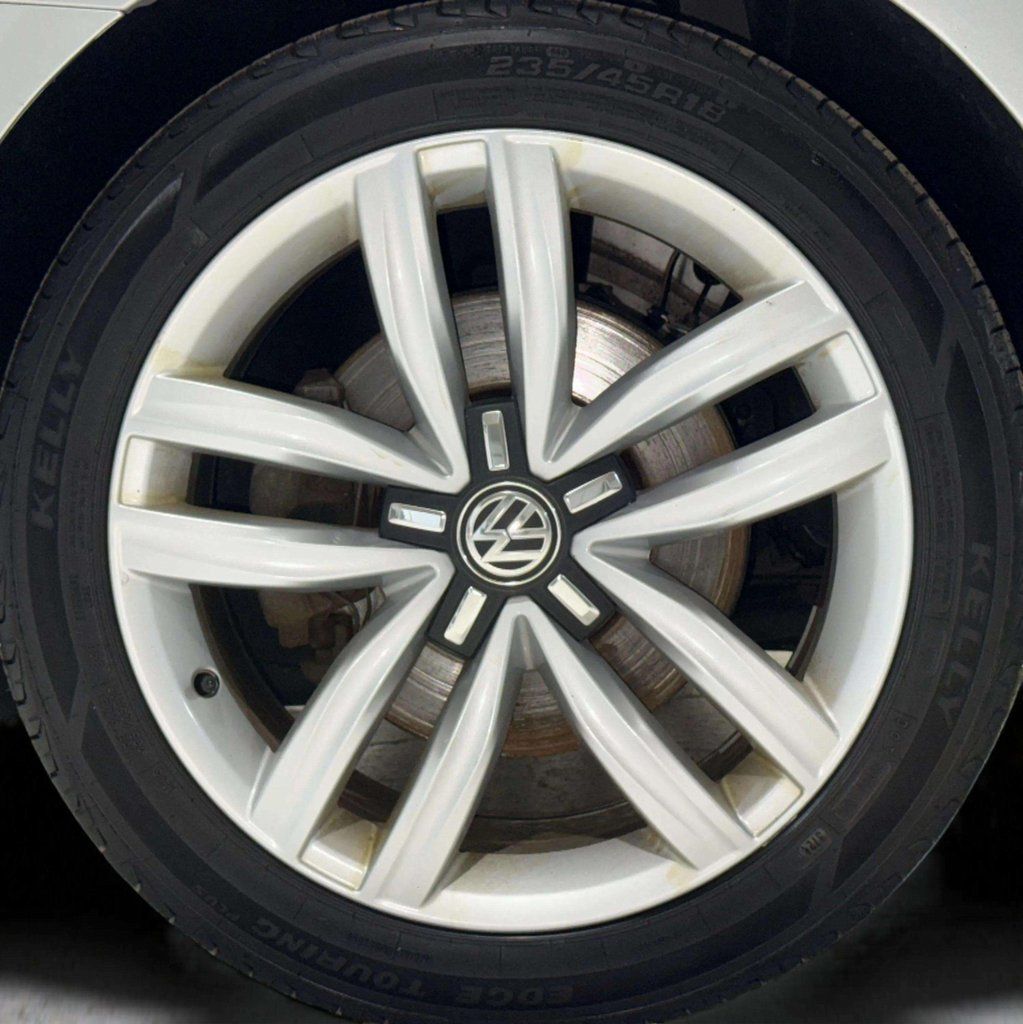 Used 2017 Reflex Silver Metallic Volkswagen 1.8T SE image 27