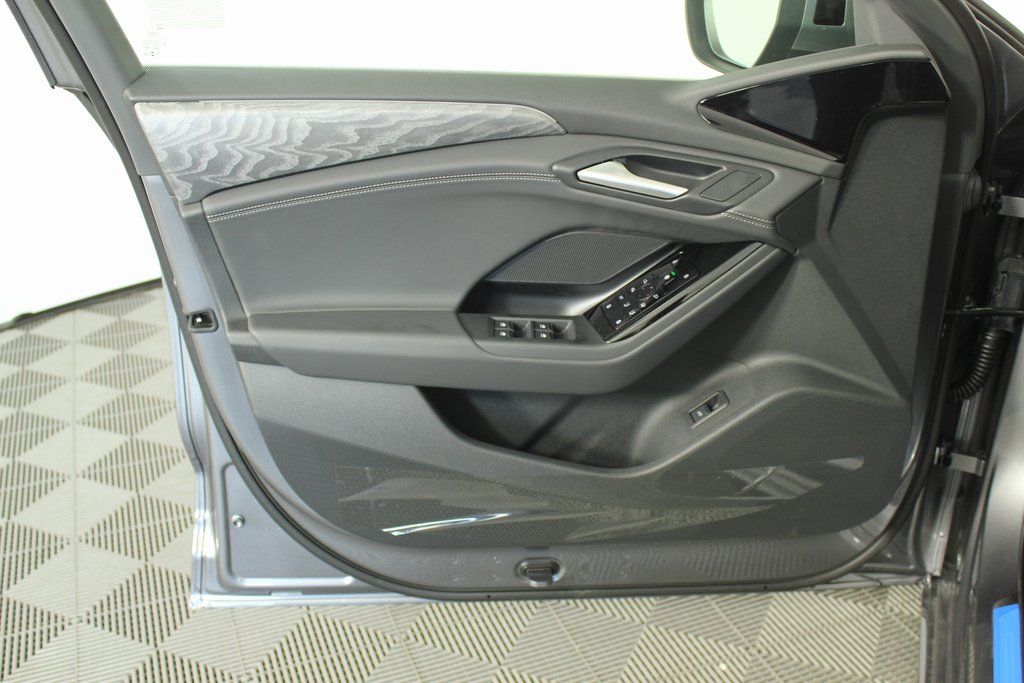 Thumbnail: 2025 Audi A6 - 7