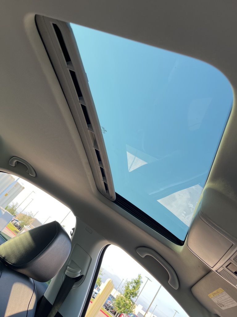 2014 Volkswagen Jetta SEL 29