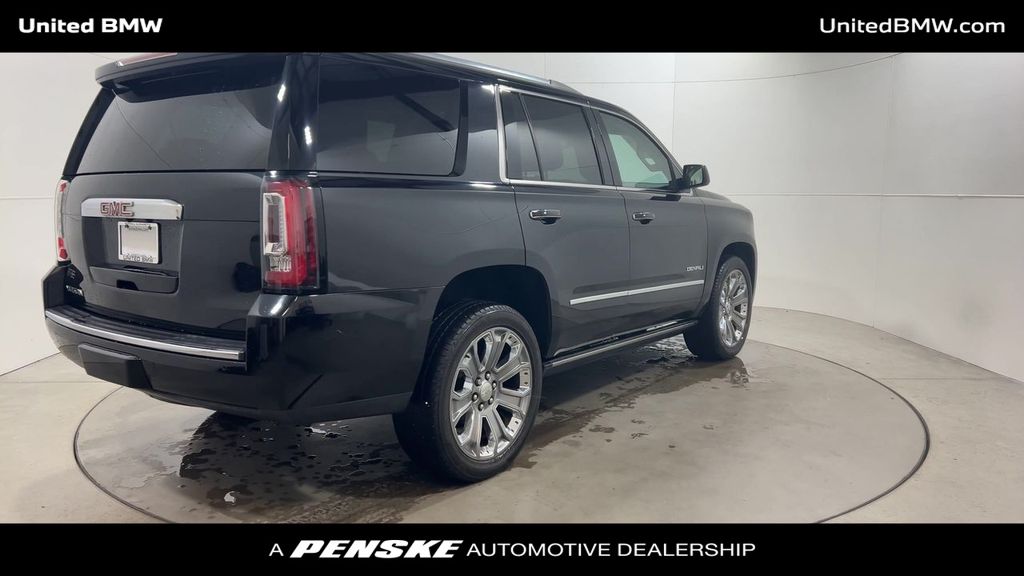 2016 GMC Yukon Denali 8