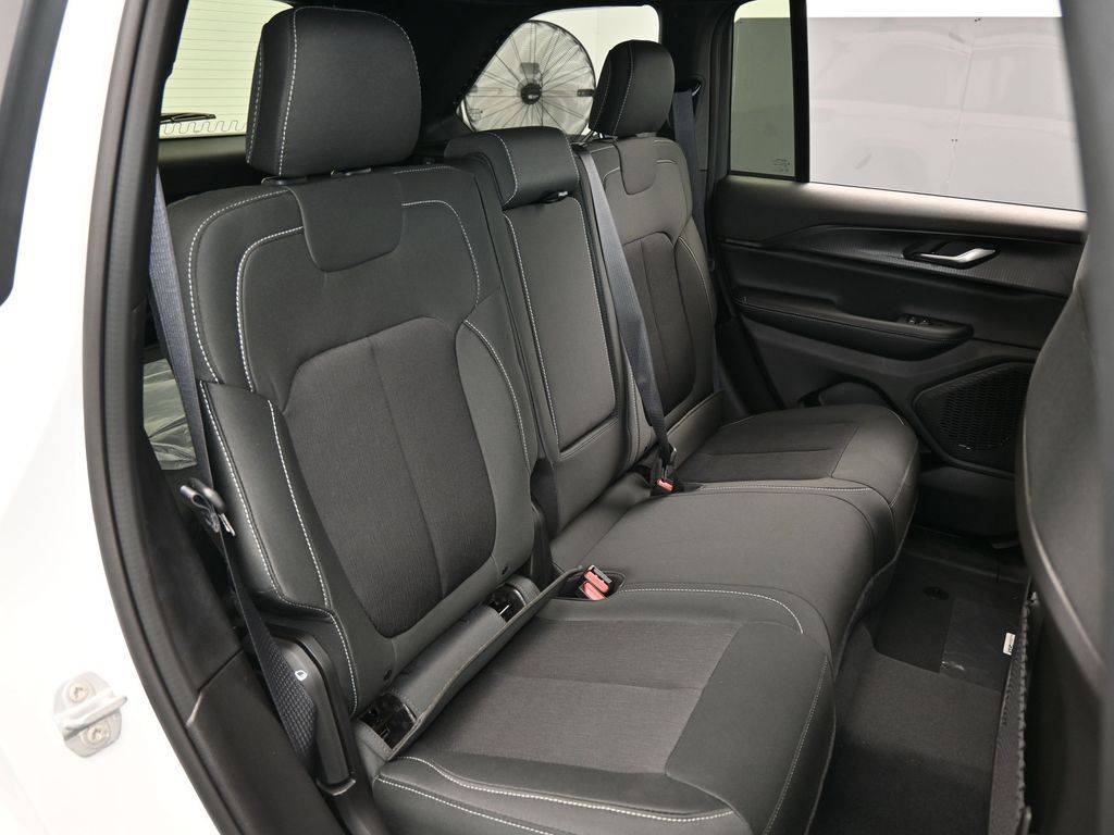 New 2026 Bright White Clearcoat Jeep Laredo image 41