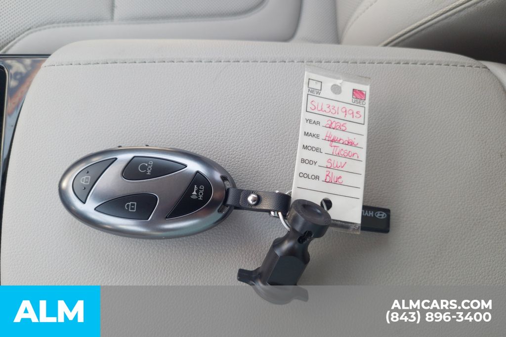 Used 2025 Deep Sea Hyundai Limited image 37
