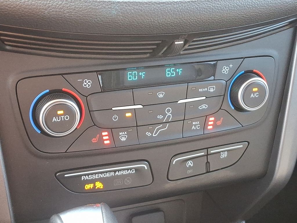 2019 Ford Escape SEL 17