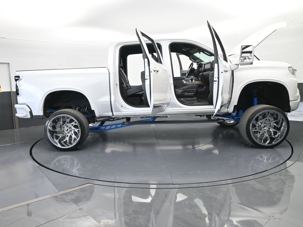 Used 2022 Iridescent Pearl Tricoat Chevrolet High Country image 93