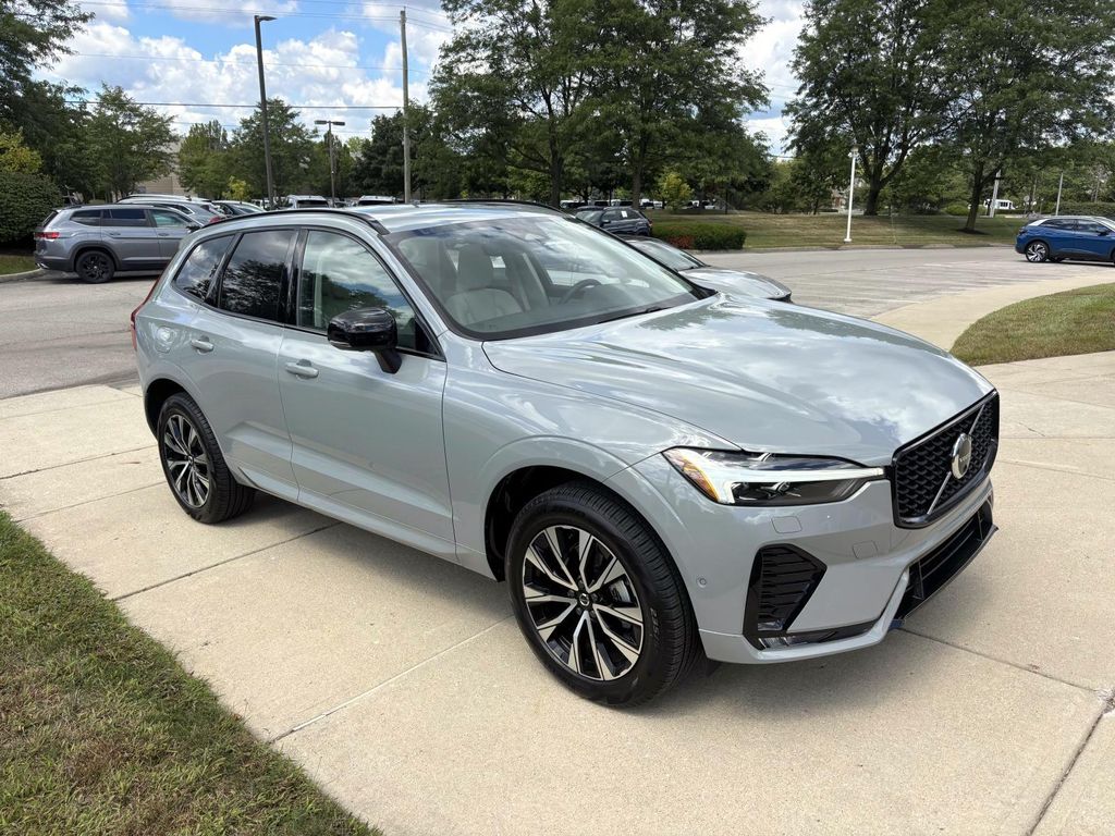/2025 Volvo XC60