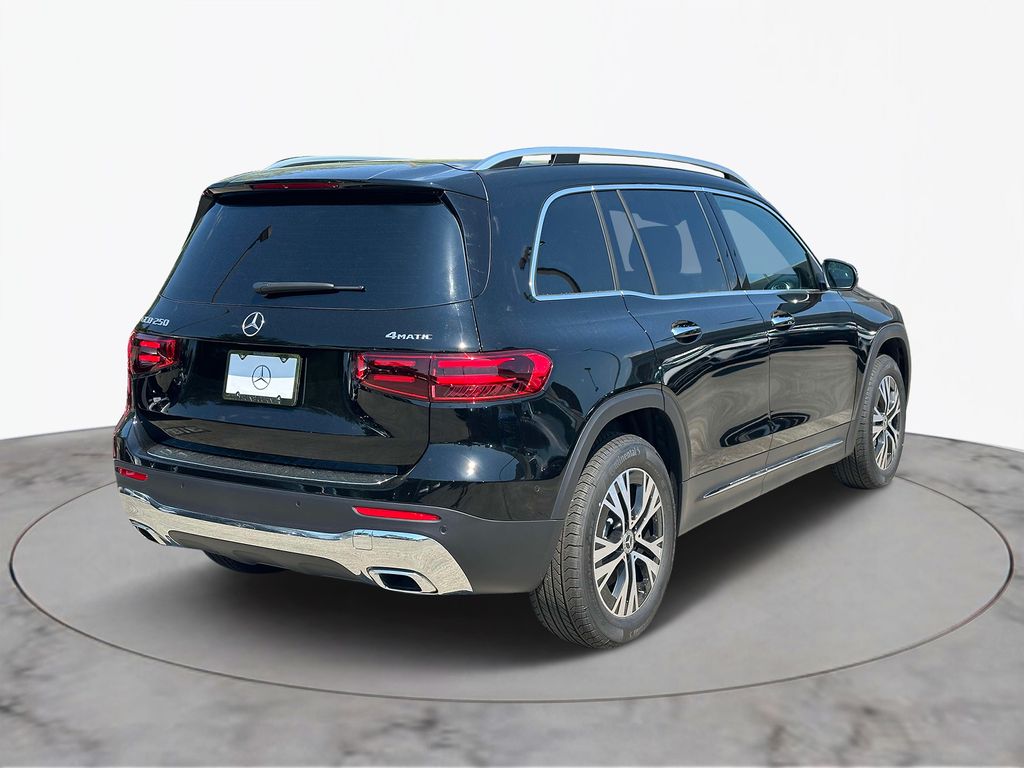 2024 Mercedes-Benz GLB 250 2