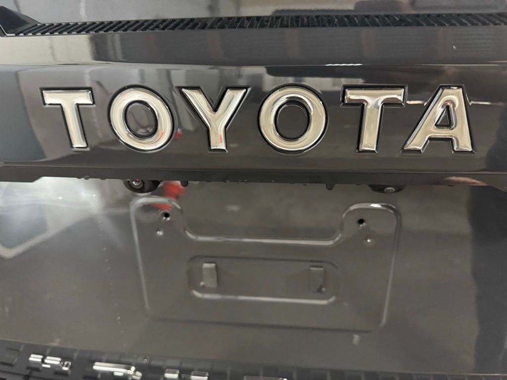 Thumbnail: 2025 Toyota 4Runner - 21