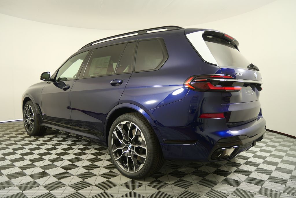 Thumbnail: 2026 BMW X7 - 5