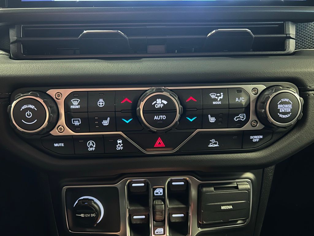 new 2026 Jeep Wrangler car, priced at $56,085