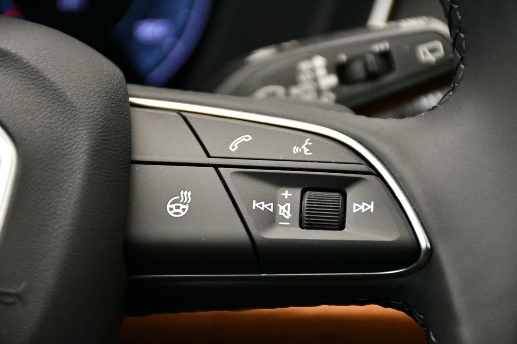 2022 Audi Q5 e Premium Plus 24