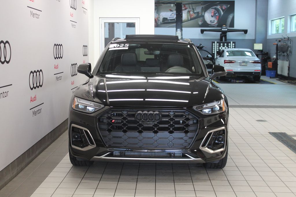 Thumbnail: 2025 Audi SQ5 - 9