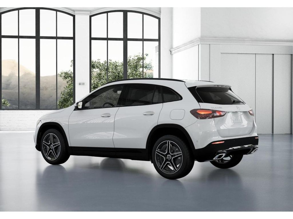 Thumbnail: 2026 Mercedes-Benz GLA - 30