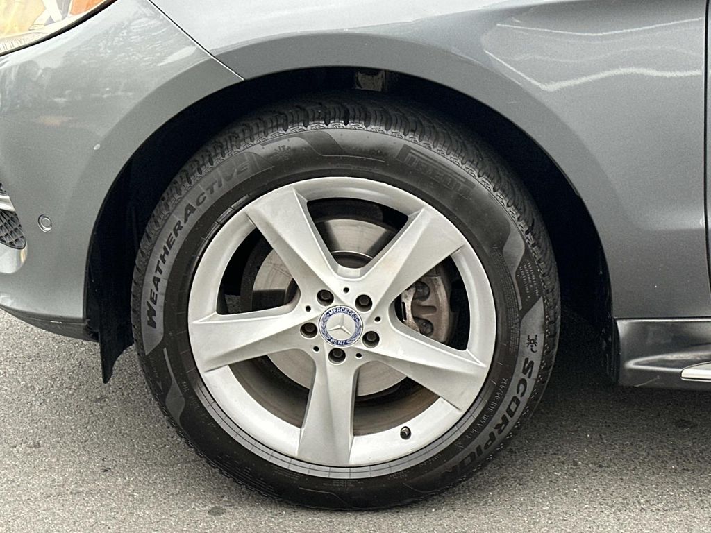 Thumbnail: 2017 Mercedes-Benz GLE - 14