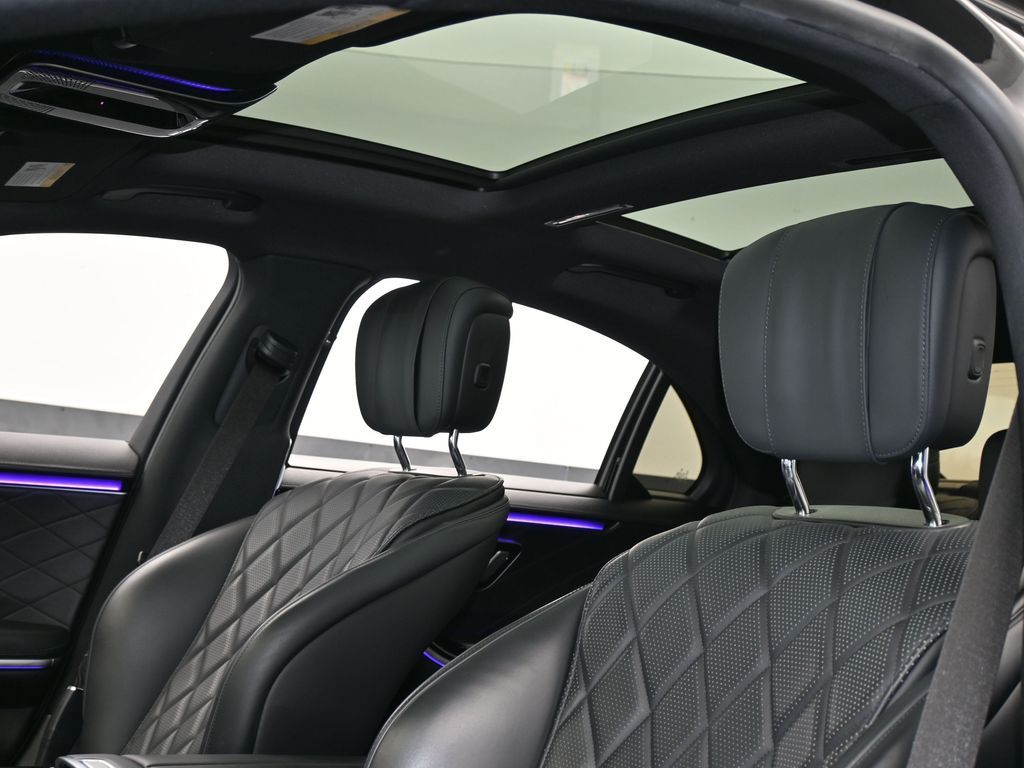 Used 2022 Onyx Black/Mojave Silver Mercedes-Benz S 580 image 11