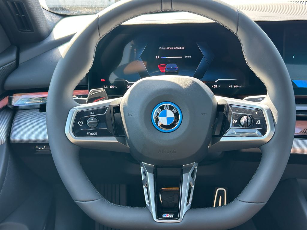 Thumbnail: 2027 BMW i5 - 18