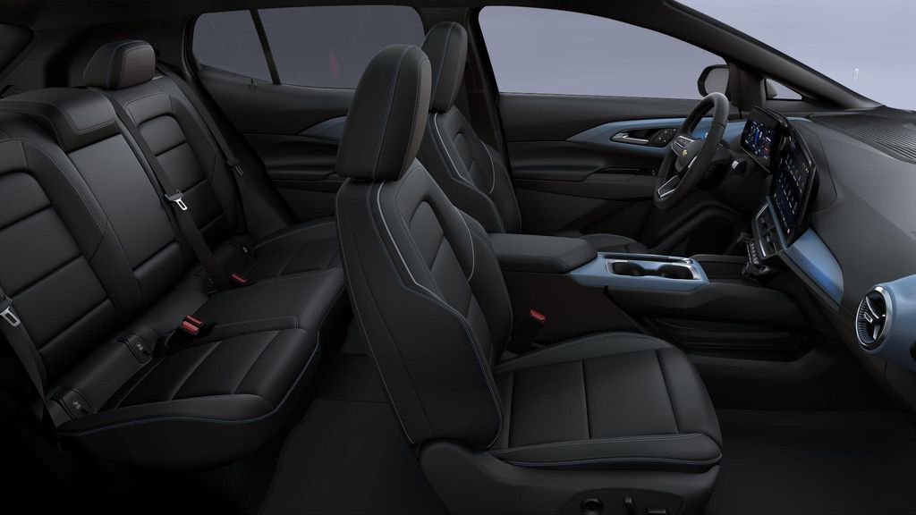 New 2026 White Chevrolet LT image 30