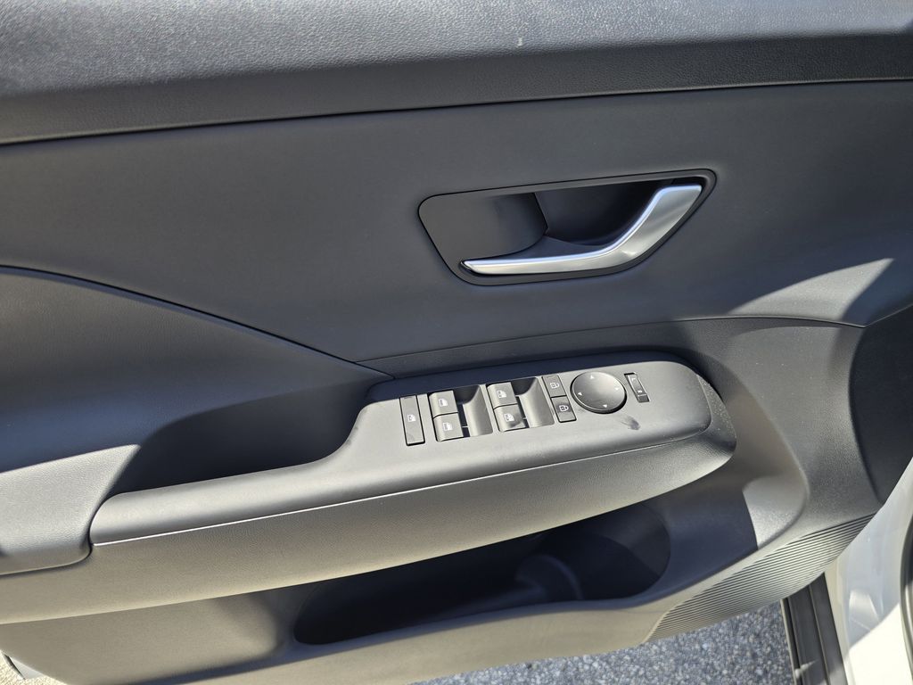 New 2026 White Hyundai SEL Premium image 15