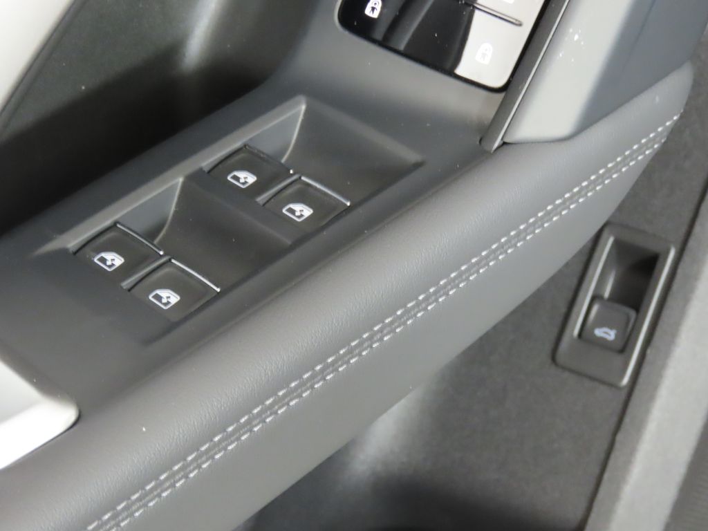 Thumbnail: 2025 Audi Q5 - 29