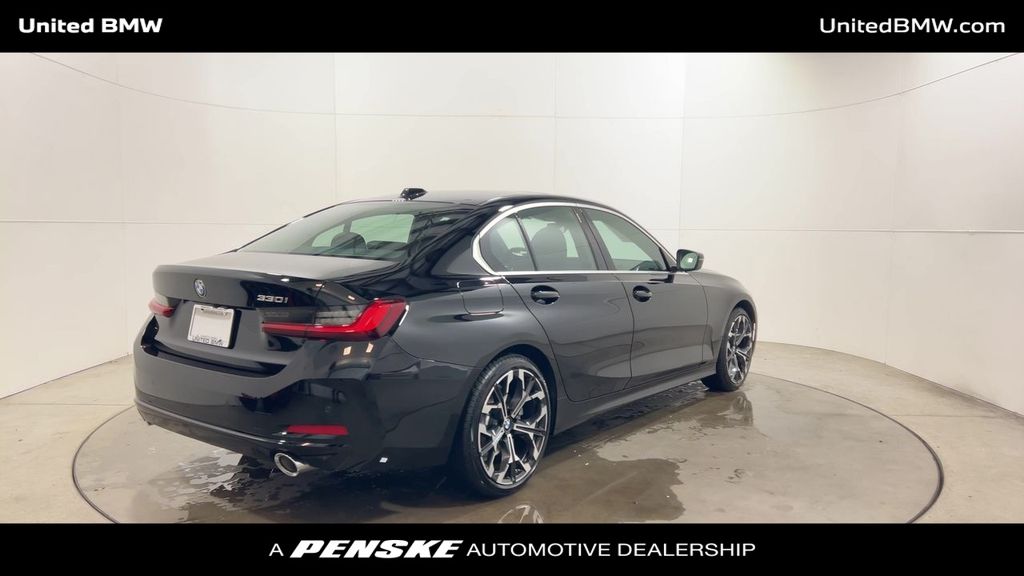 Thumbnail: 2025 BMW 3 Series - 8