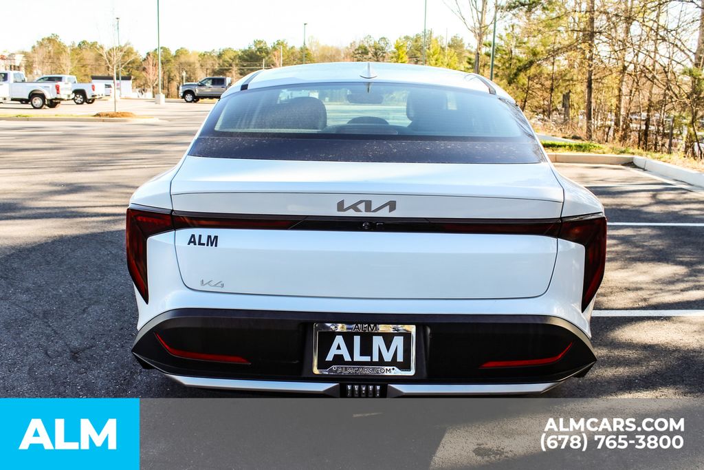 Used 2025 White Kia LXS image 11