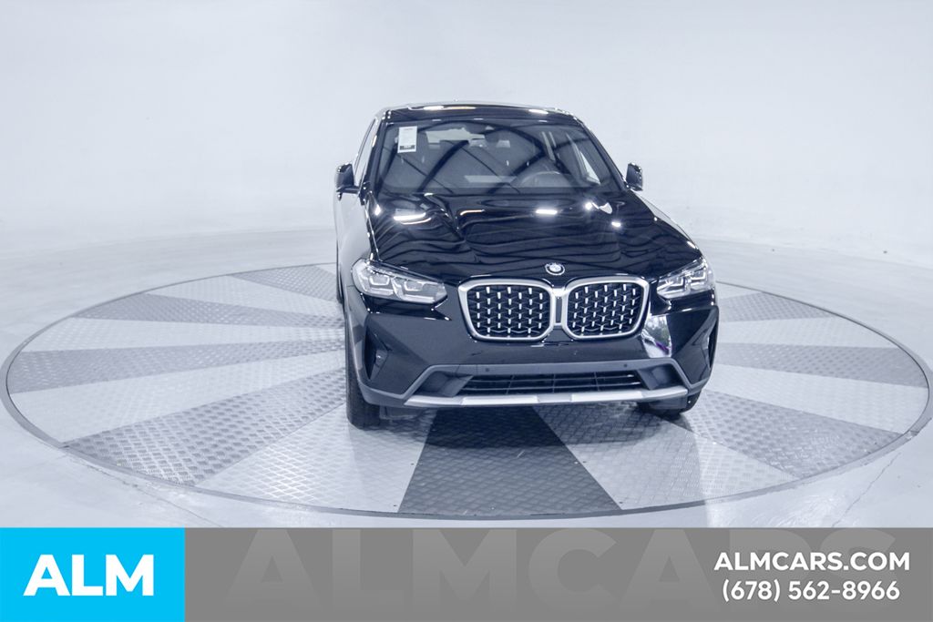 Used 2025 Black BMW xDrive30i image 15