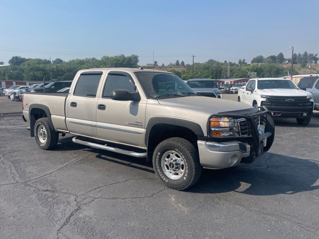 2004 GMC Sierra 2500HD 4 Dr SLT 4WD Crew Cab SB HD