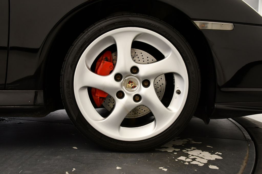 Thumbnail: 2003 Porsche 911 - 18