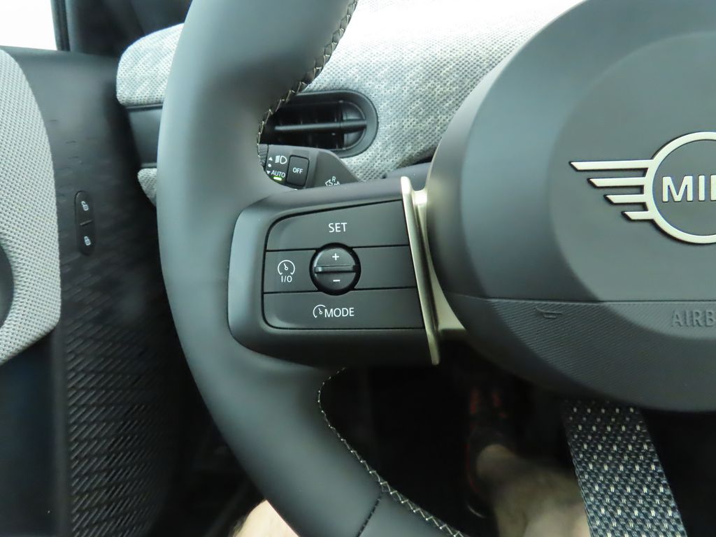 2025 MINI Cooper Hardtop S 12