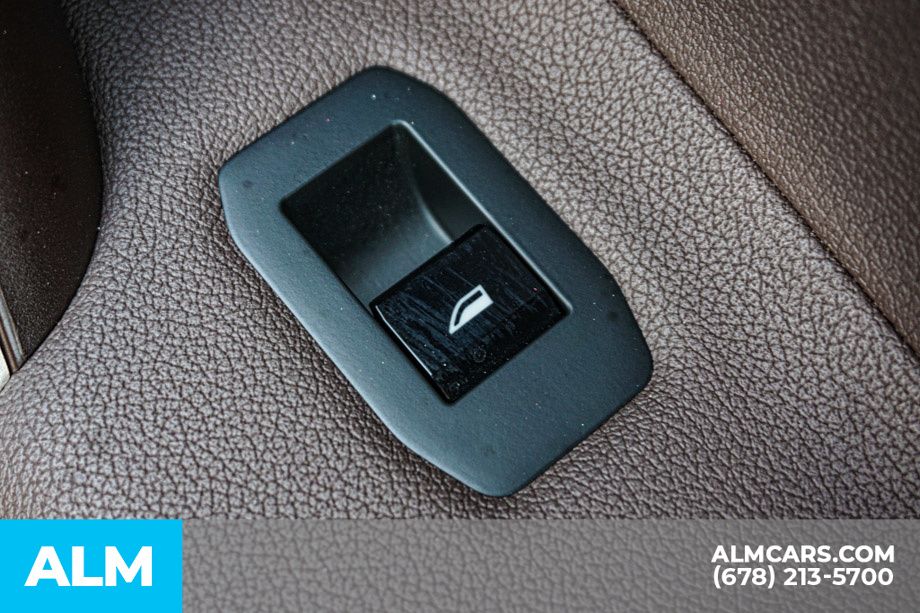 Used 2024 Gray BMW xDrive50 image 61
