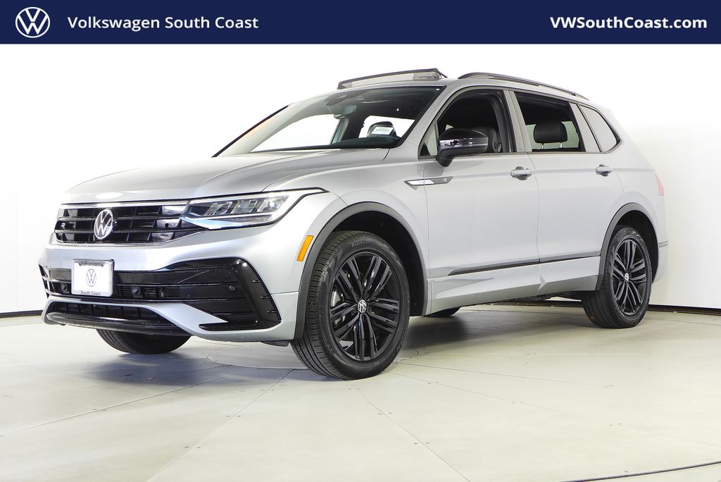 Thumbnail: 2022 Volkswagen Tiguan - 1