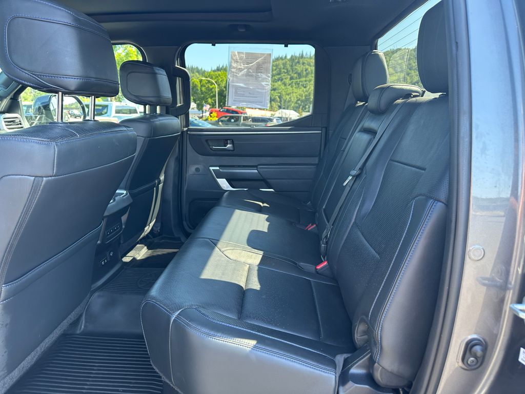 2023 Toyota Tundra Hybrid Platinum