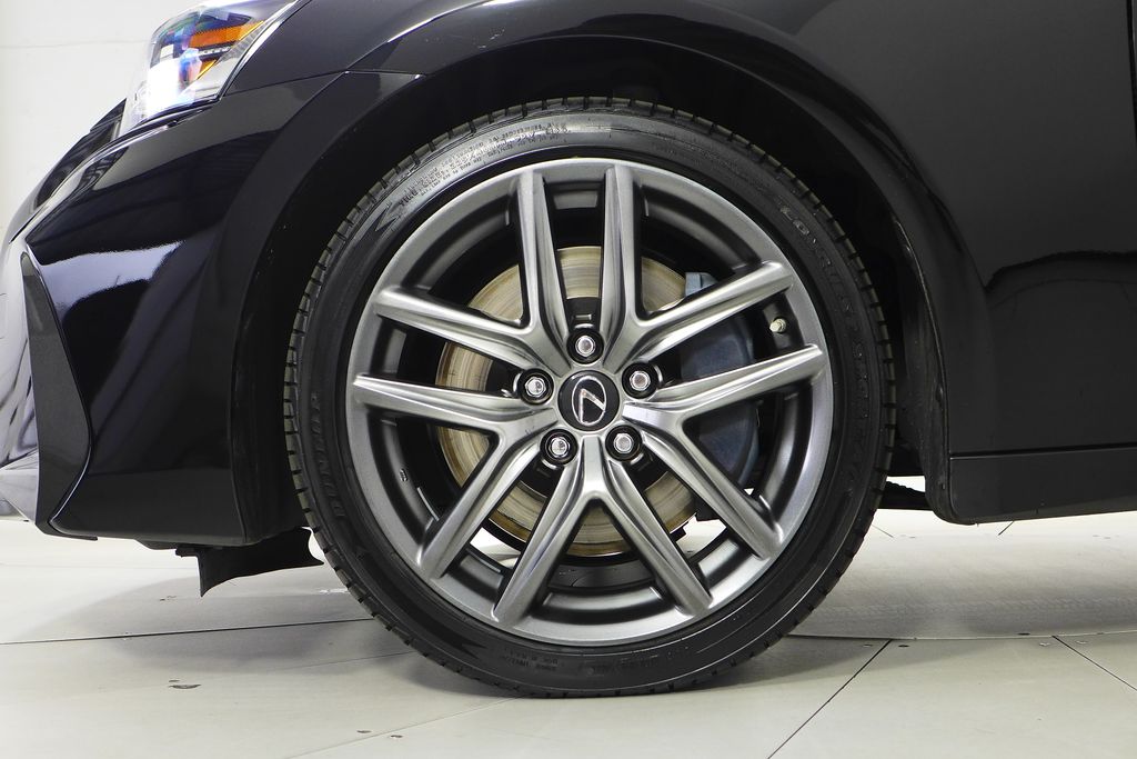 2017 Lexus IS 200t 5