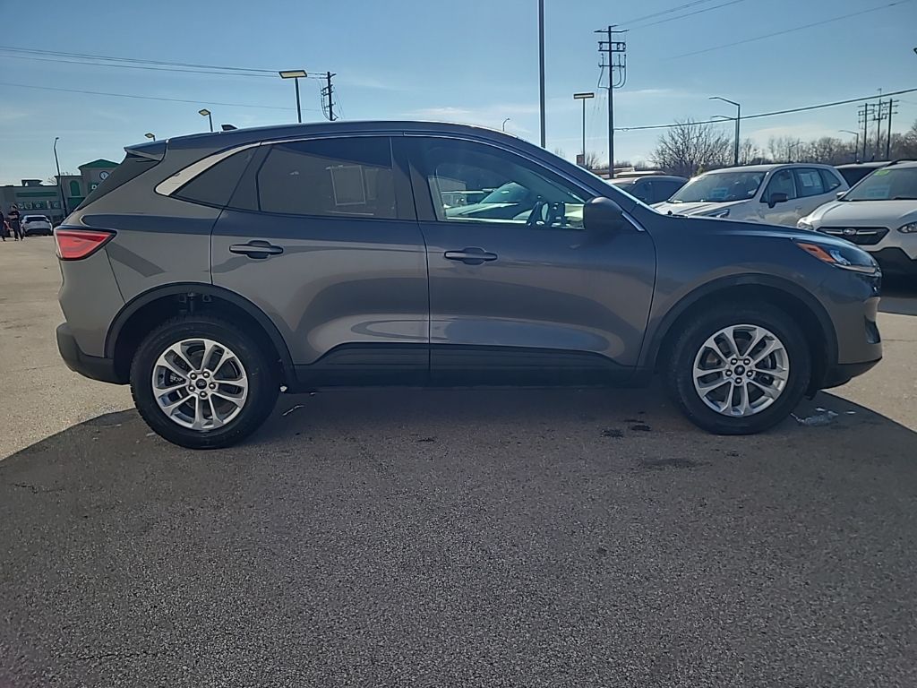 used 2022 Ford Escape car, priced at $17,034